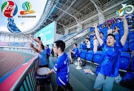 女性球迷崛起 足球世界杯转播权引发关注
